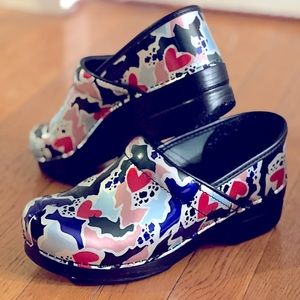 Dansko professional leather heart clog